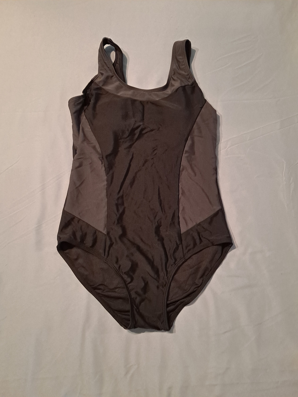 Women’s Tummy Control Mesh Panels Black & Gray One-Piece Swim Suit Size Medium